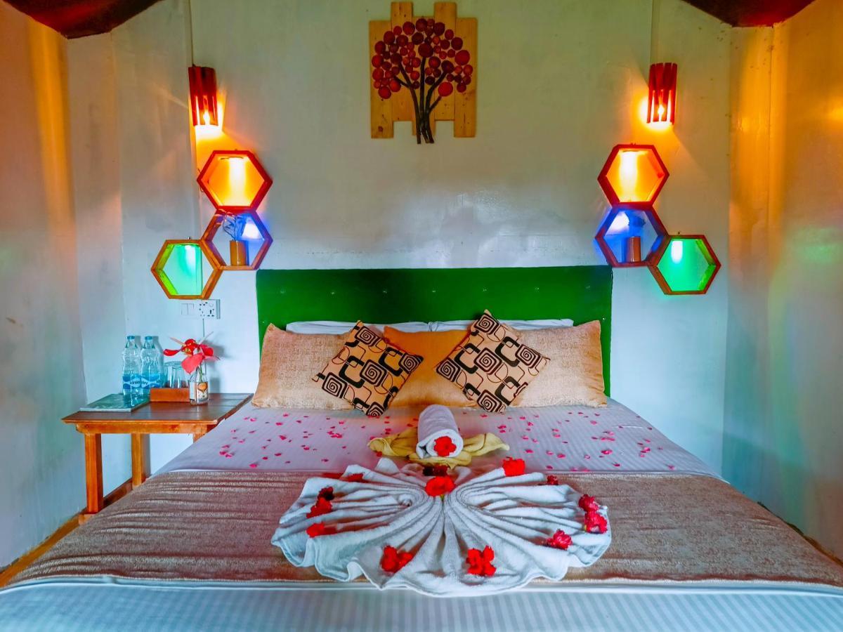 Experience The Comforts Of An Amazing Treehouse Sigiriya Exterior foto