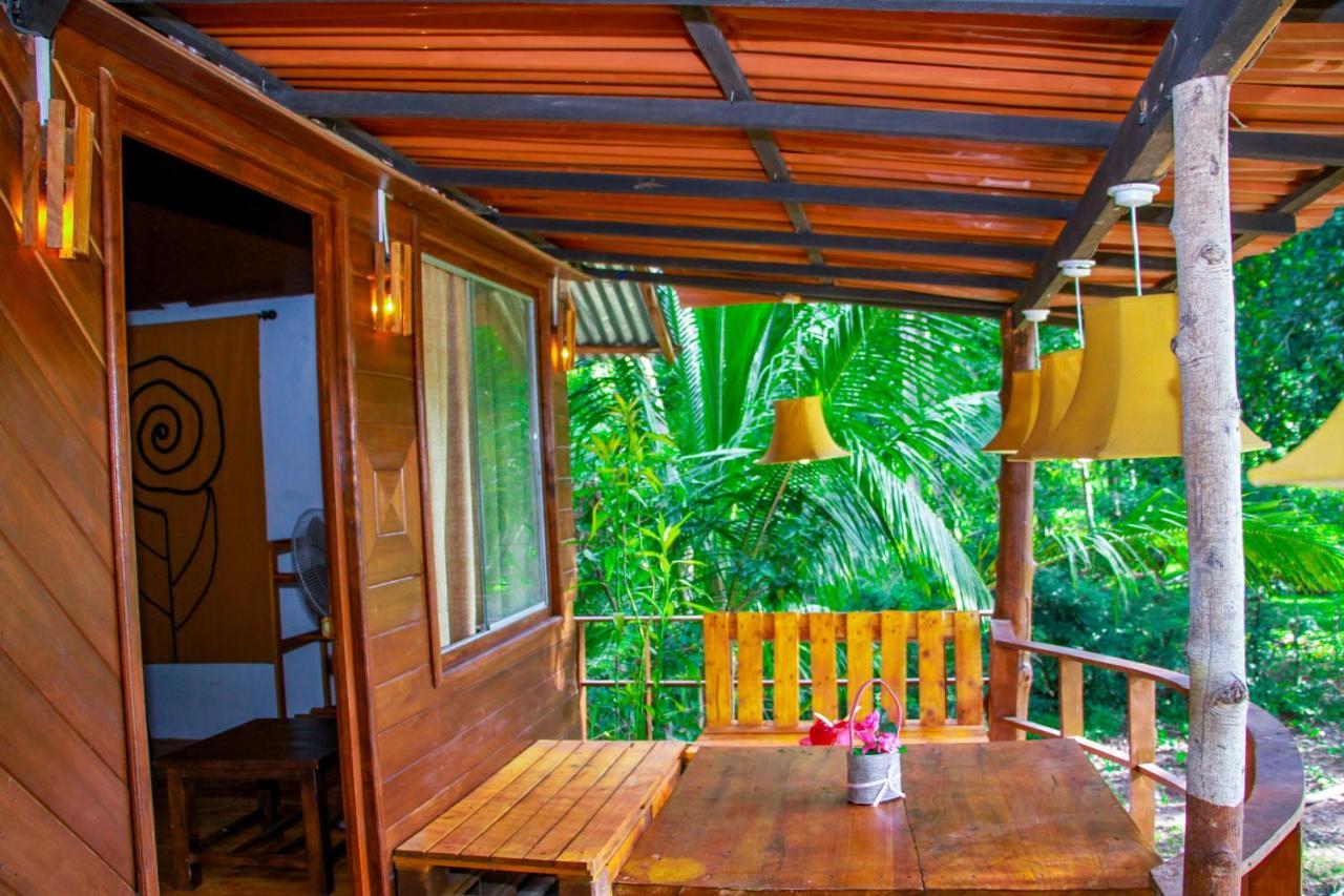Experience The Comforts Of An Amazing Treehouse Sigiriya Exterior foto